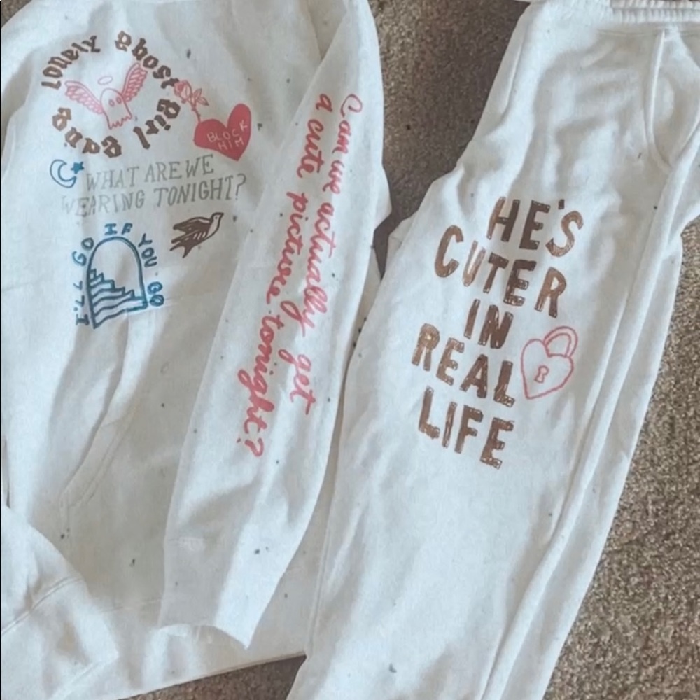 Lonely Ghost Set